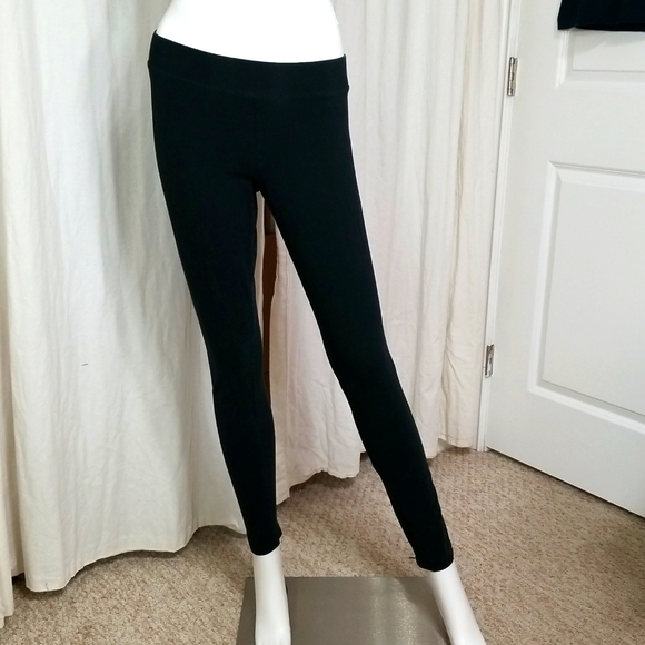 Liz Lange Maternity Yoga Pants